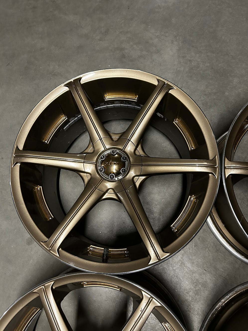 Bridgestone BIM ZEIT/SS