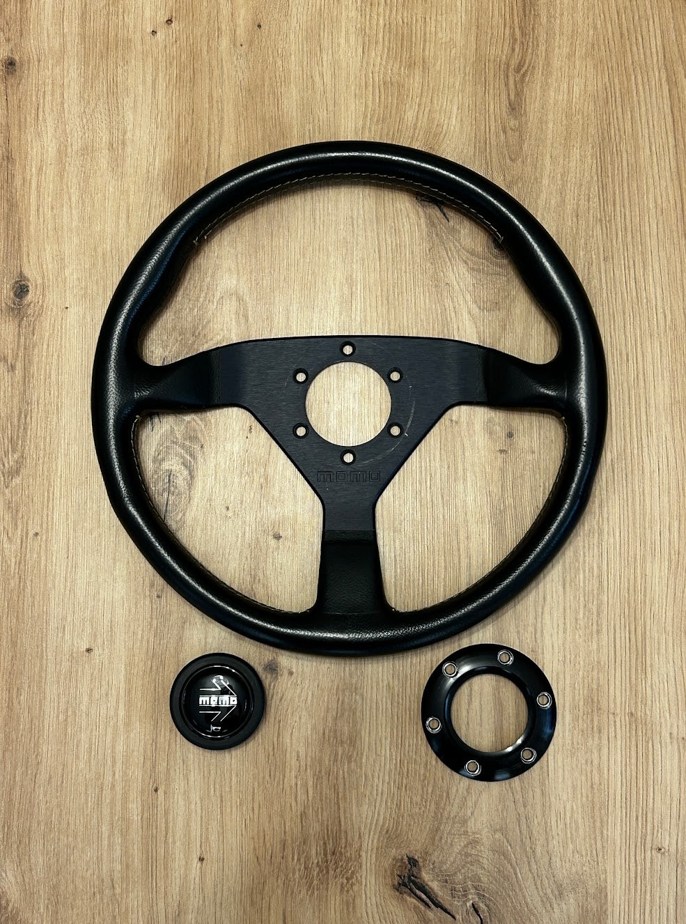 Momo Veloce Leather 320mm